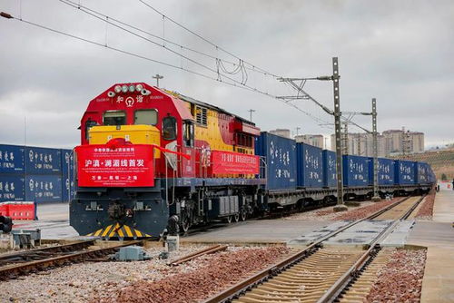 從高原內(nèi)陸走向開放前沿 道路貨物運(yùn)輸驅(qū)動春城騰飛