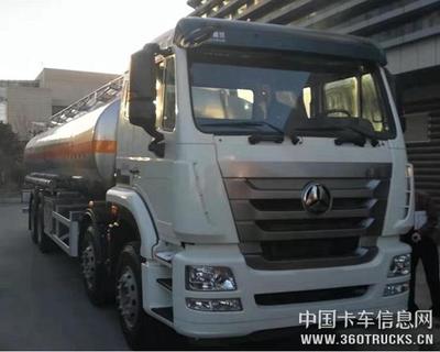 中國I代智能卡車豪沃T7H 驅動?；愤\輸行業安全與效率新升級